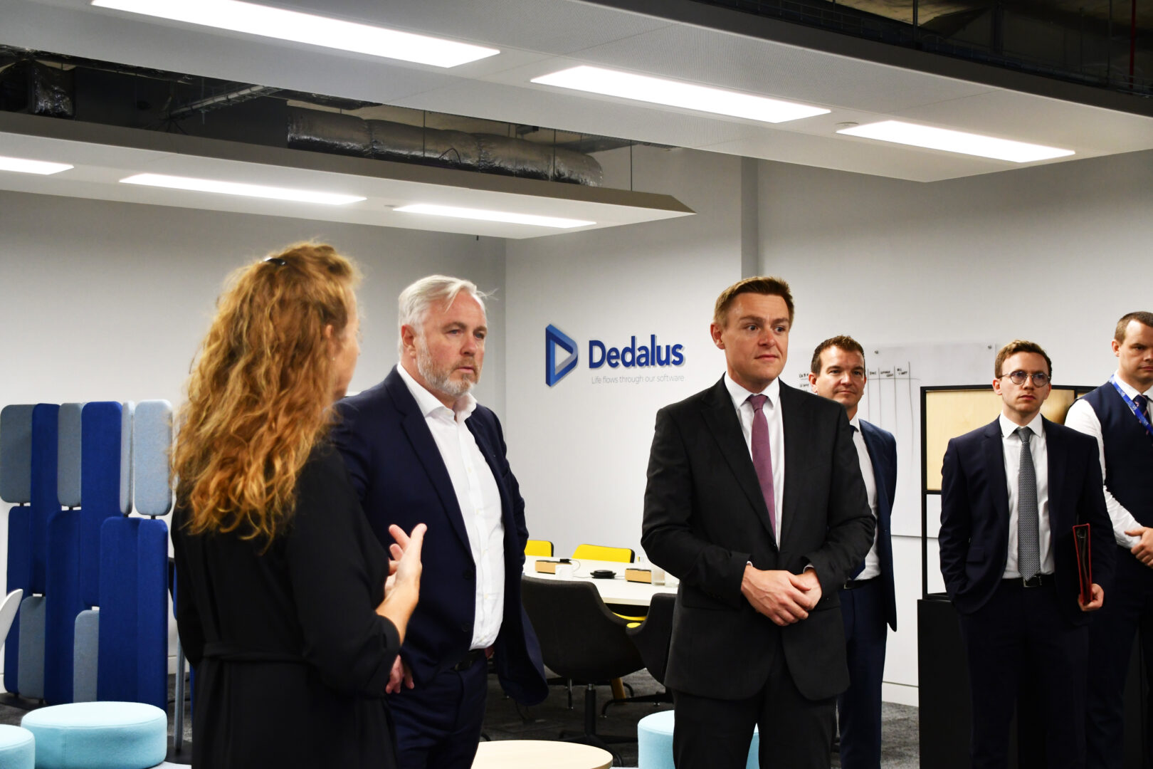 Minister Quince with company Dedalus.